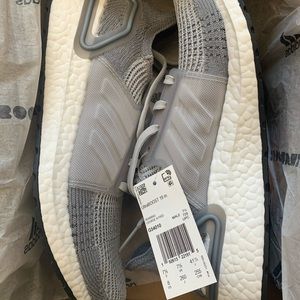 Adidas UltraBOOST 19 cool grey Sz.8m new with box